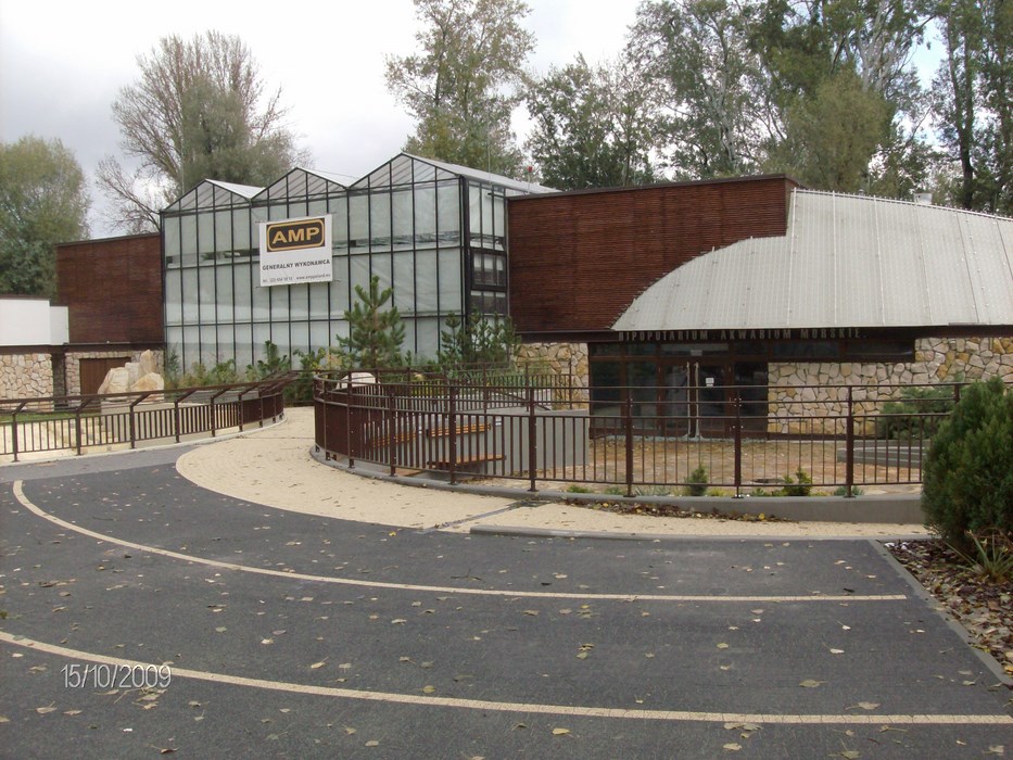 Budynek dla hipopotamów w warszawskim ZOO